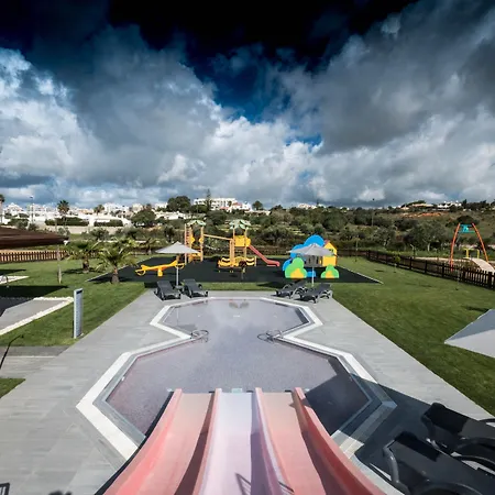 Gale מלון לאגוּ‏ש