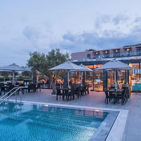 Gale Hotel 4*