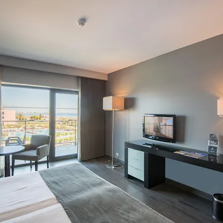 Gale Hotel