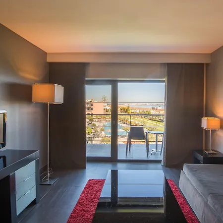 Gale Hotel 4*